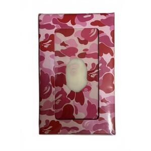 A Bathing Ape Pink Camouflage Power Bank W1010 10000mAh